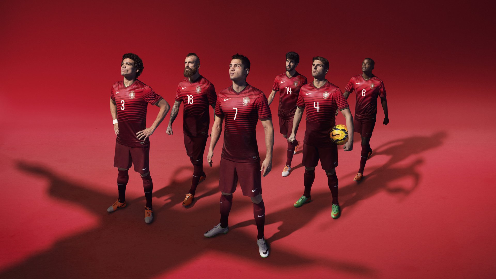 国足年度战术视频复盘重点对比，国足战术打法