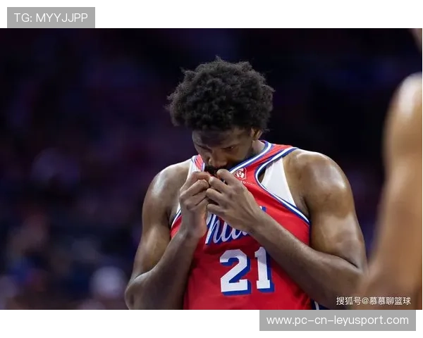 乔治一步过人完成暴扣，快船主场沸腾